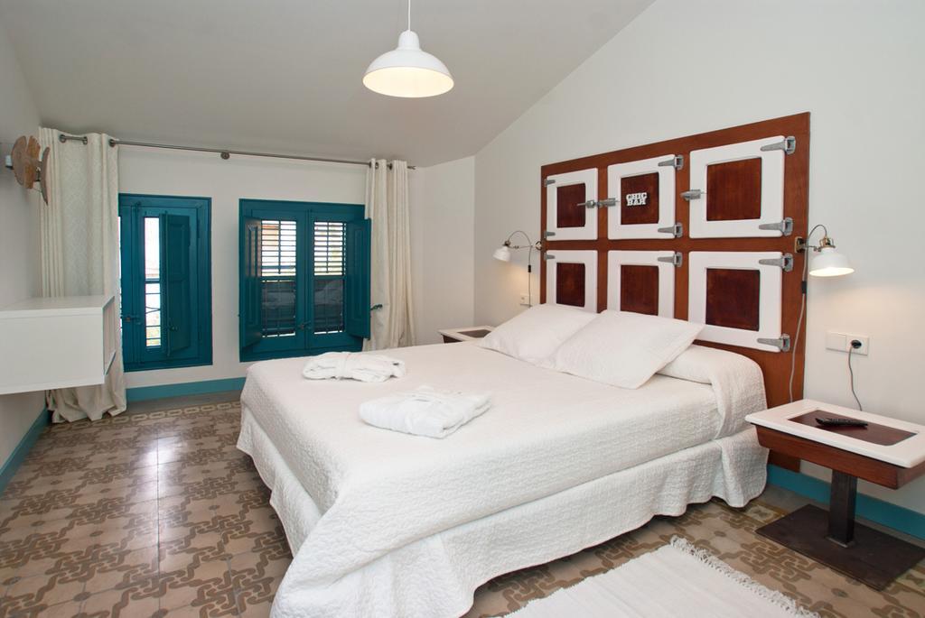 Hotel Hostal Chic 산펠리우데기솔스 객실 사진