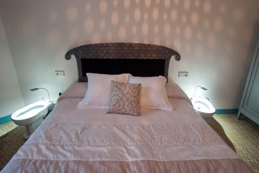 Hotel Hostal Chic 산펠리우데기솔스 객실 사진