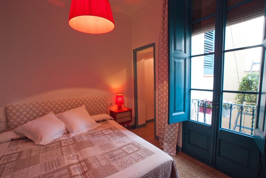 Hotel Hostal Chic 산펠리우데기솔스 객실 사진