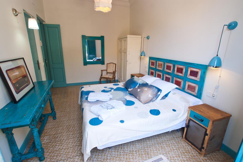 Hotel Hostal Chic 산펠리우데기솔스 객실 사진