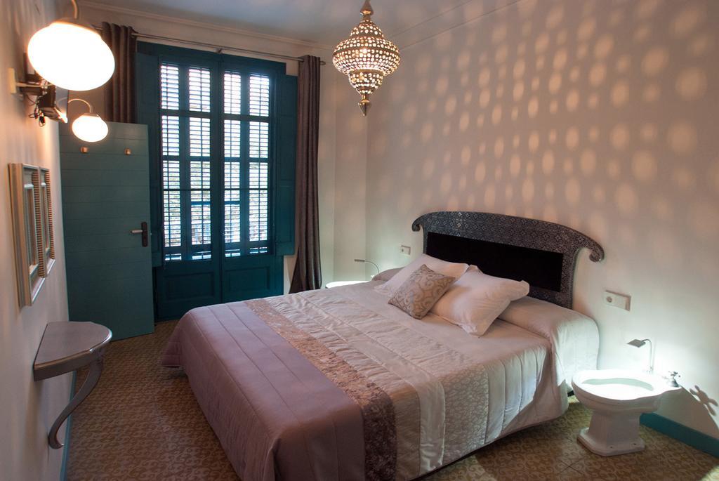 Hotel Hostal Chic 산펠리우데기솔스 객실 사진